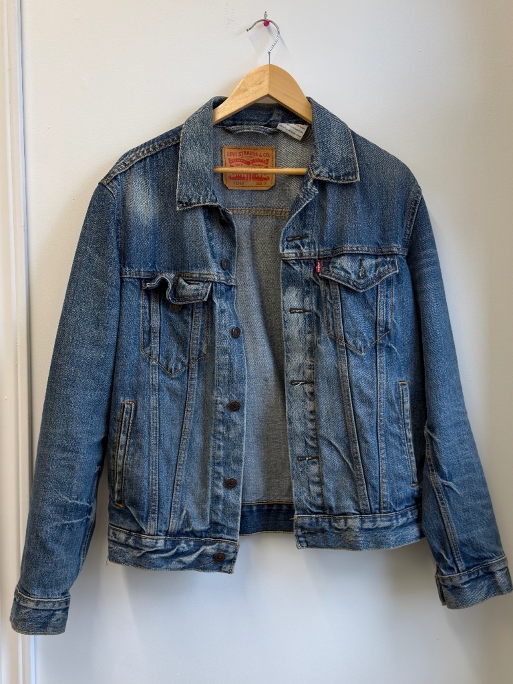 LEVIS jean jacket Small - Picture 1 of 2